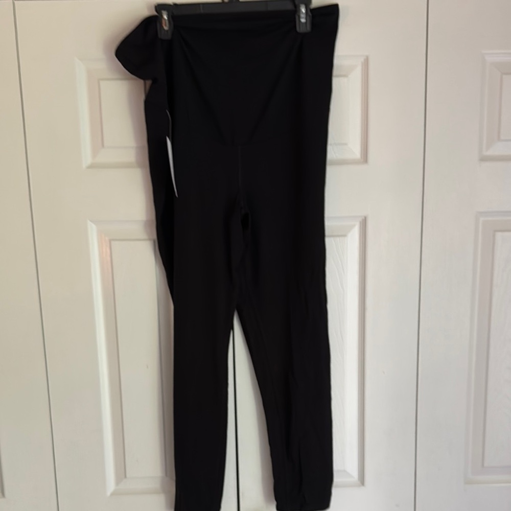 NWT Isabel Maternity Black Leggings